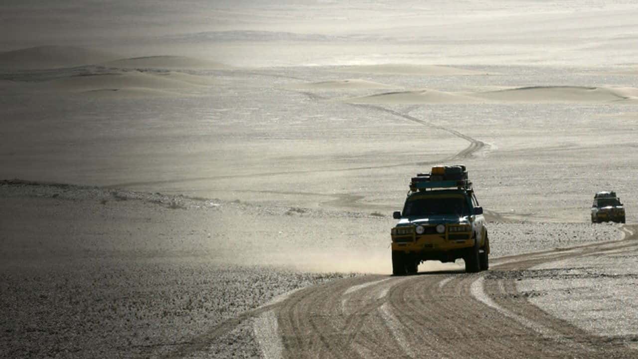 Hot Roads - The World's Most Dangerous Roads backdrop