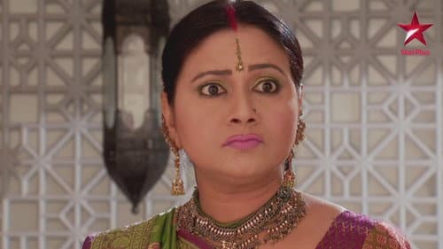 Payal Tries to Impress Manorama still