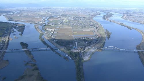 Rivers of Life: Kaizu and Kuwana still
