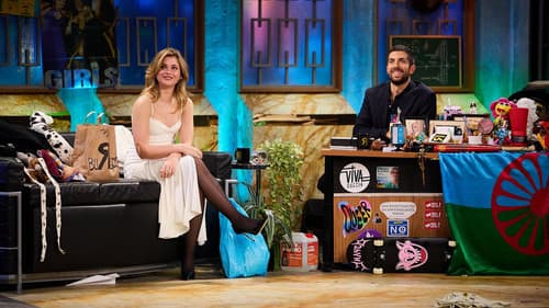 Nicole Wallace still
